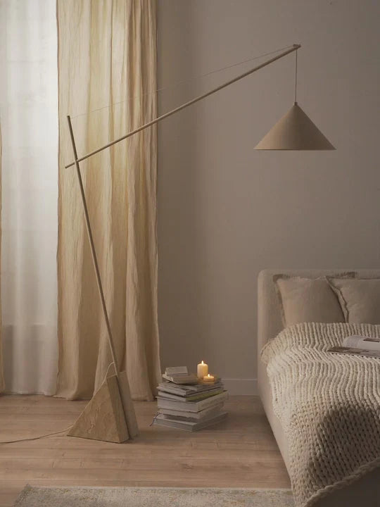 Lampada da terra moderna con contrappeso – Illuminazione scultorea