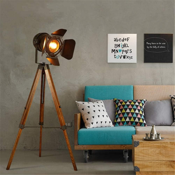 Lámpara de pie cónica moderna: iluminación escultural
