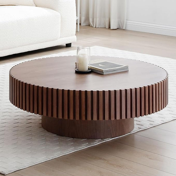 Mesa de centro moderna redonda de madera acanalada: pieza central de madera escultural
