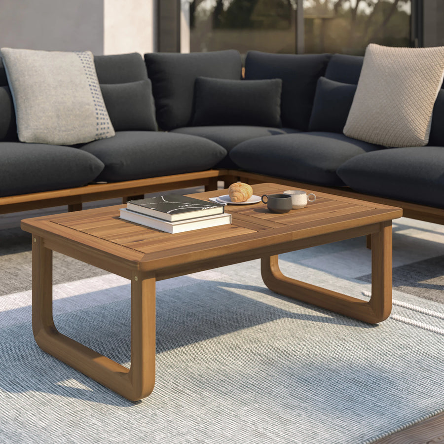Curved outdoor Coffee Table