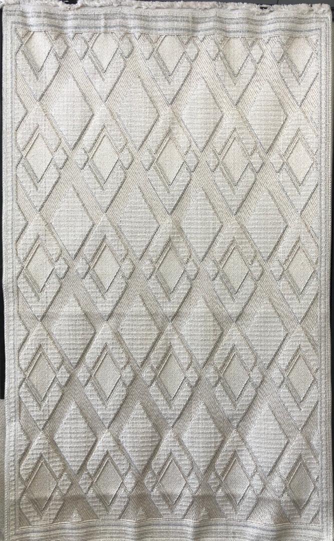 Tappeto moderno con motivo geometrico a rombi testurizzati – Tappeto con motivo geometrico color crema e beige