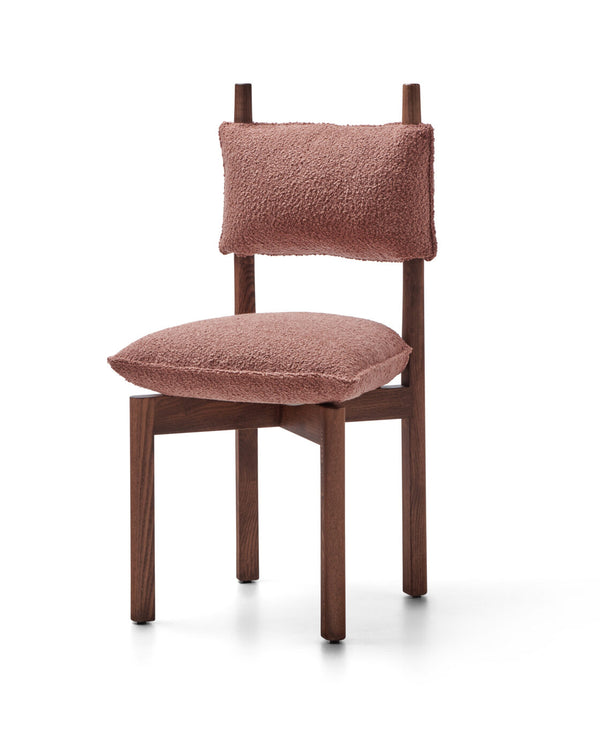 Silla de comedor moderna con cojín bouclé: estructura de madera maciza y tapizado de felpa
