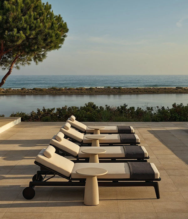 The Tourtour Sun Lounger