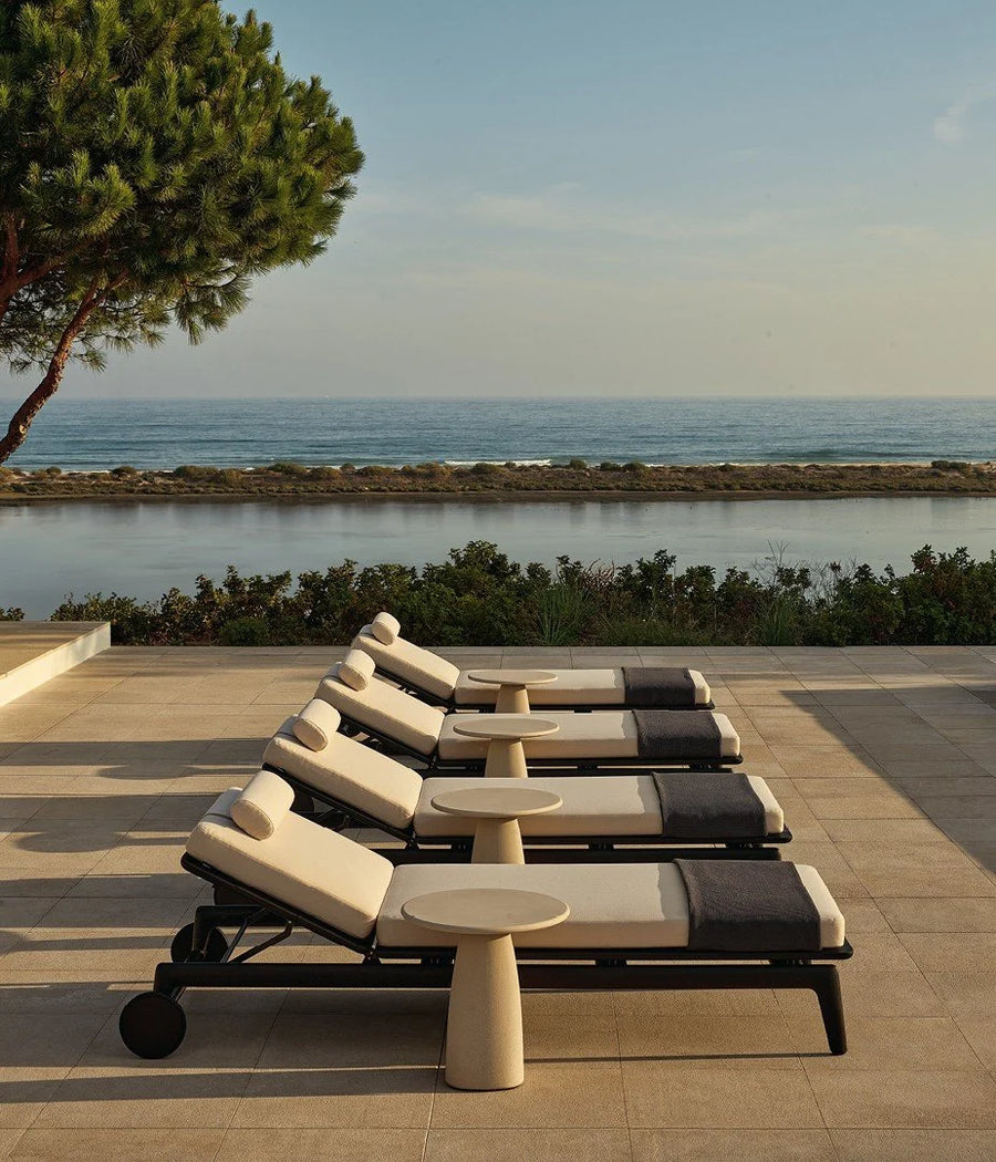 The Tourtour Sun Lounger