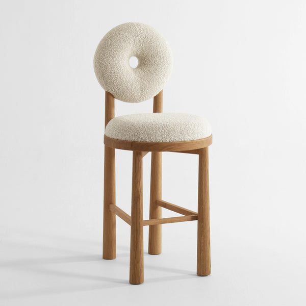 Taburete de barra moderno con respaldo de rosquilla de bouclé: estructura de madera maciza y diseño escultural