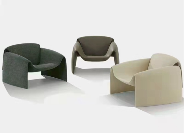 Sillón contemporáneo esculpido: sillón de diseño minimalista de cuero sintético.