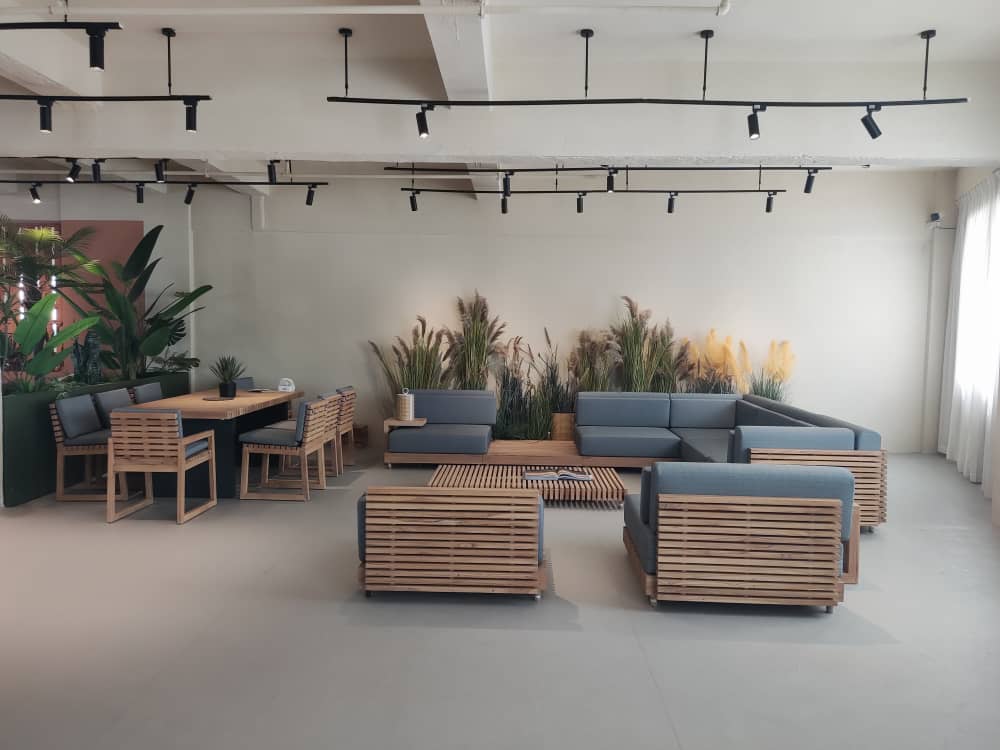 Factory - Outdoor Items Delivered — 9