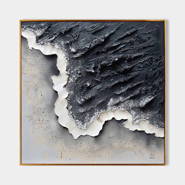 Black Tide on Silver Shore
