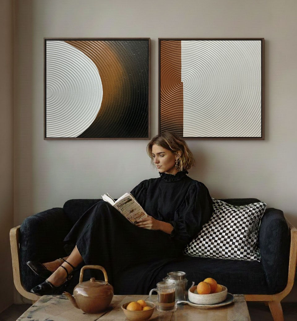 Concentric Rings in Bronze and White
