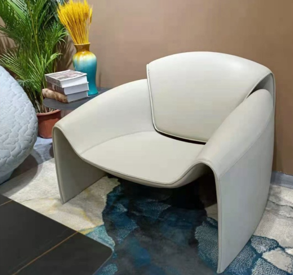 Contemporary Sculpted Lounge Chair – Designer, Minimalistic Leisure Chair