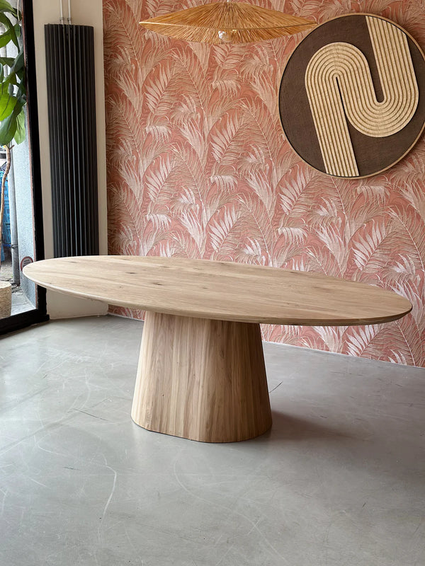 Mesa de comedor moderna con pedestal ovalado: base escultural de madera maciza
