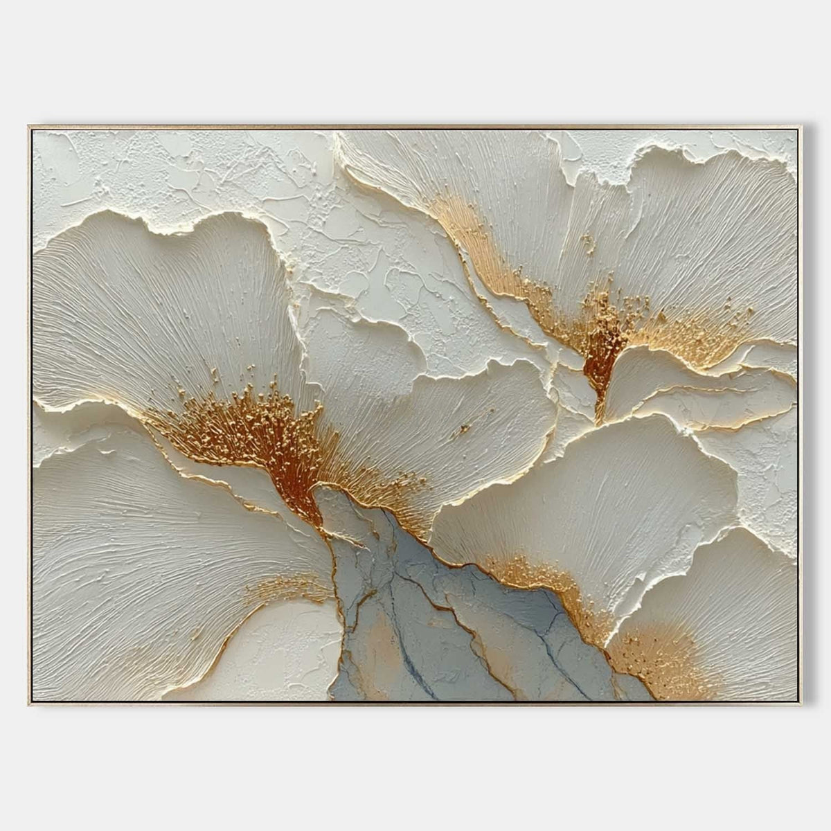 Pétalos de marfil con corazones dorados