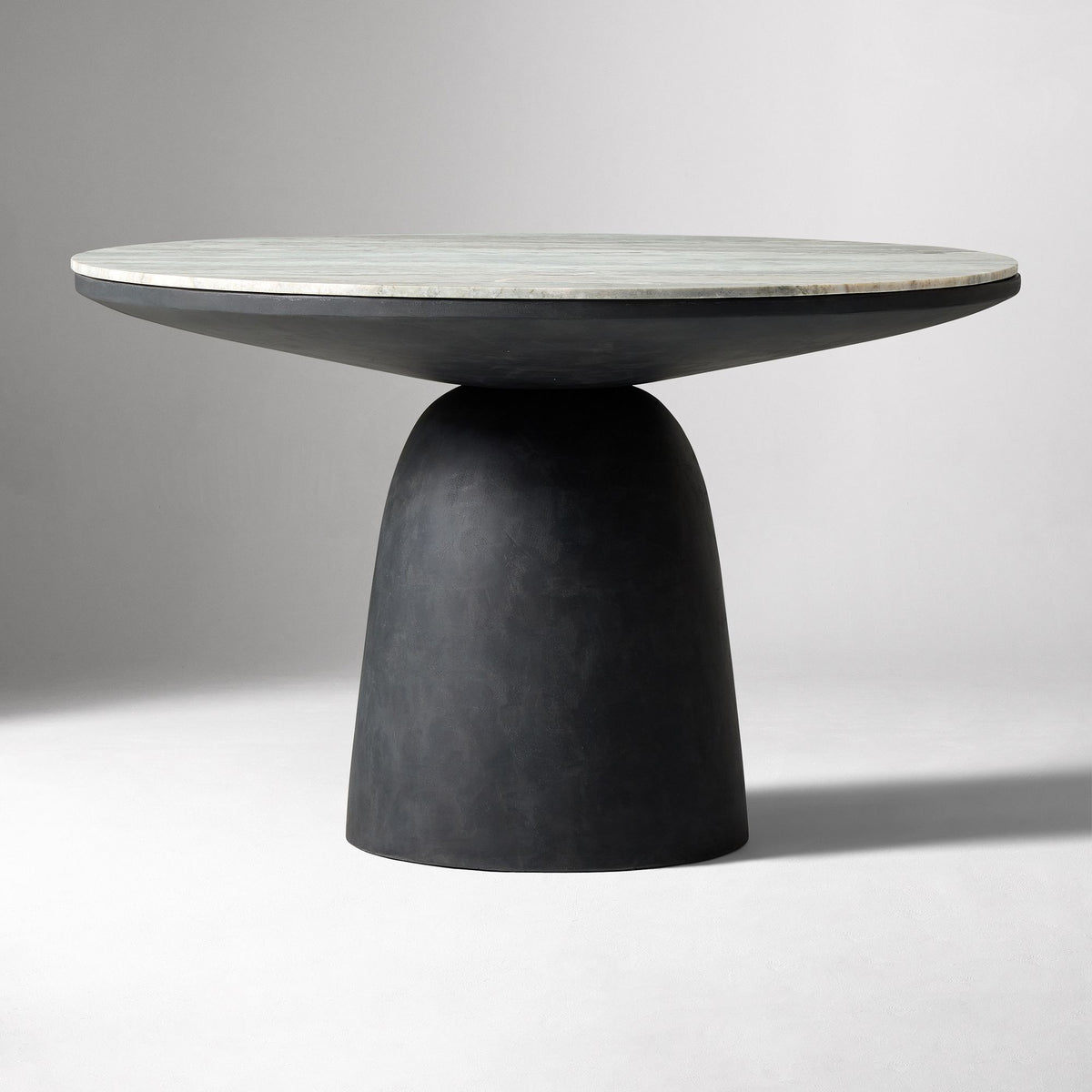 The Heidolsheim Dining Table