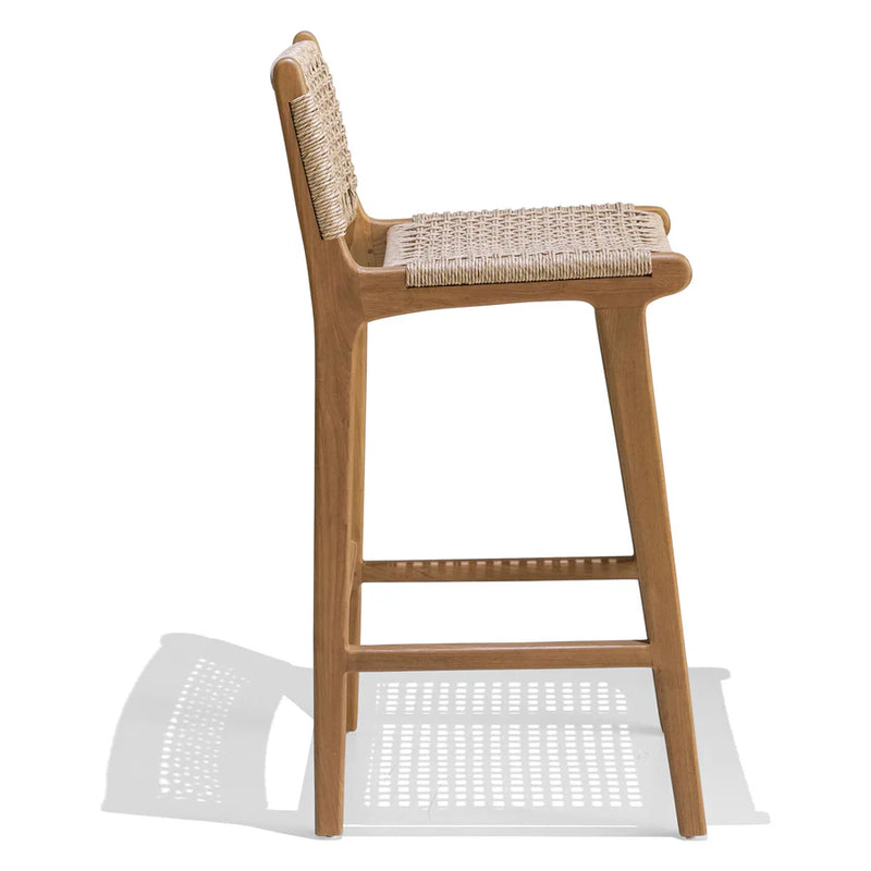 Moderne Scandinavische geweven barkruk – Massiefhouten frame met handgeweven zitting en rugleuning