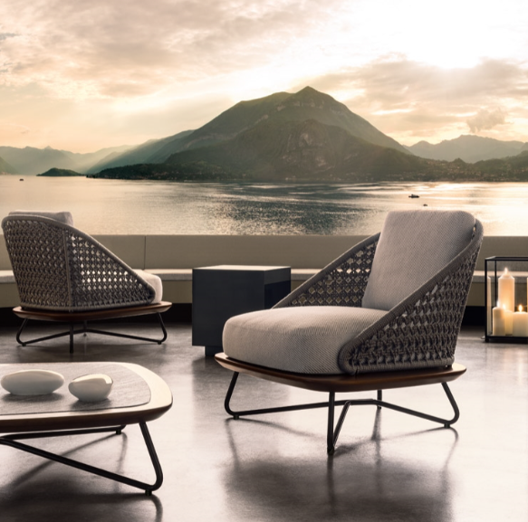 Modern Woven Lounge Chairs – Aluminum & Synthetic Rattan Accent Seating with Plush Cushions