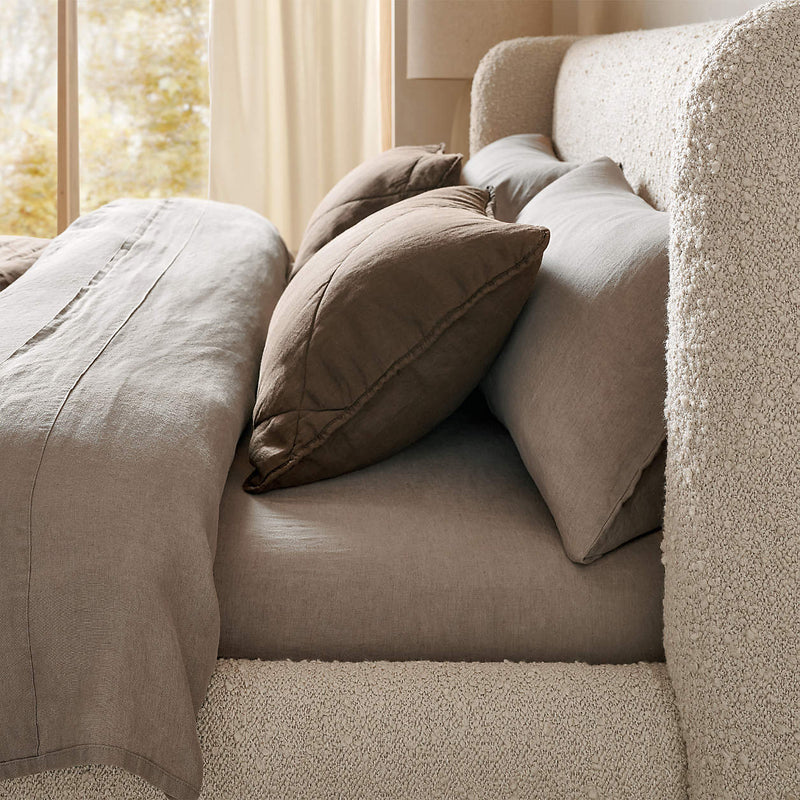 Salone Curved Bed - Main View