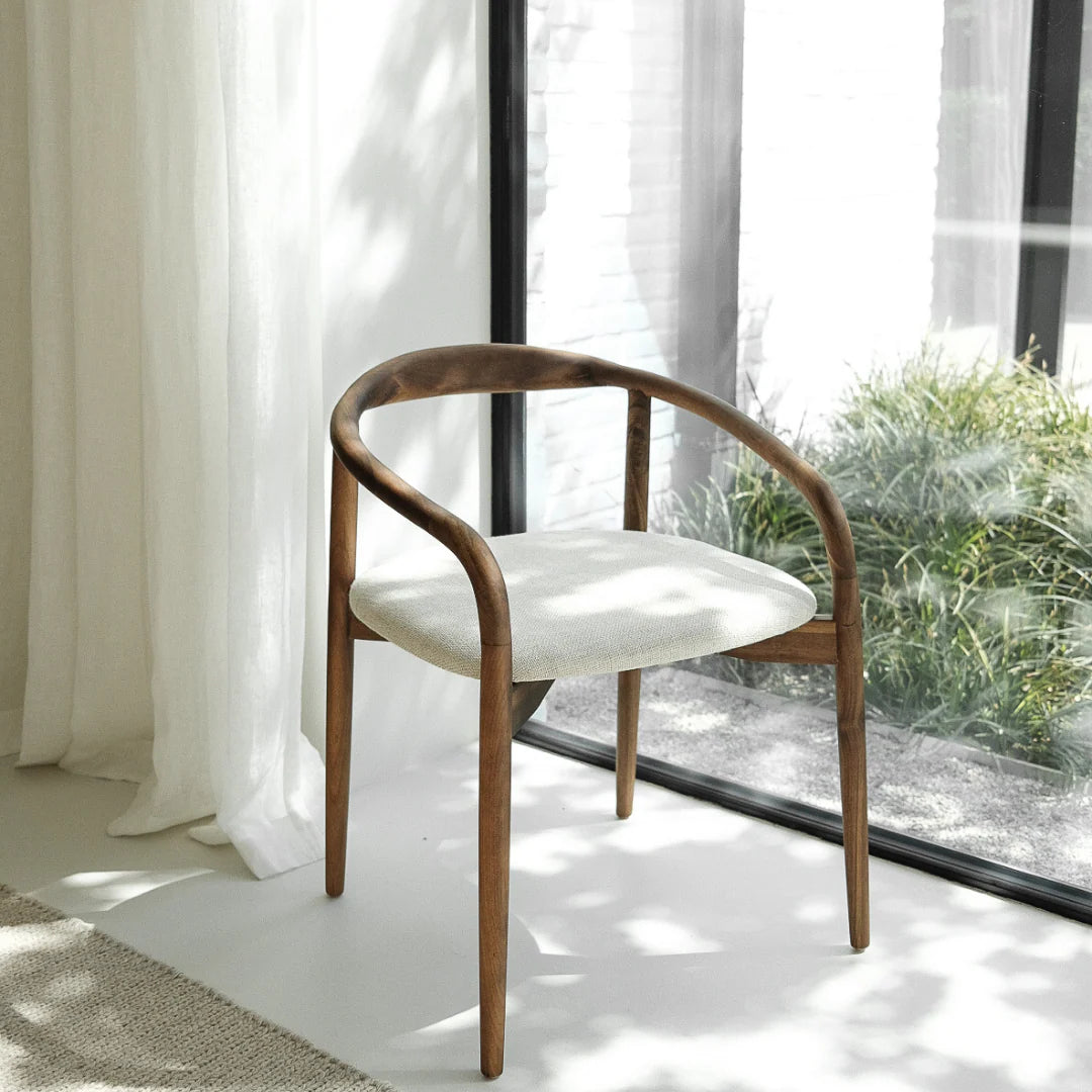 Quatzenheim natural-wood dining chair in Scandinavian style